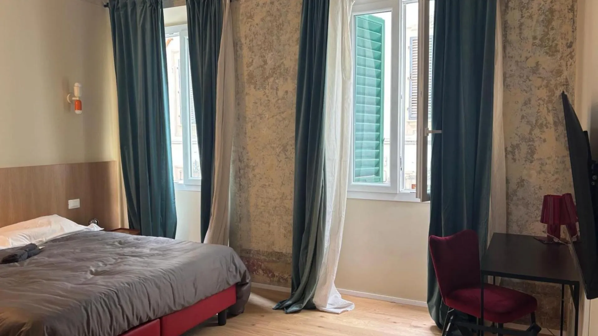 Bmi Florence Rooms
